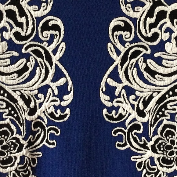 BCBGMaxAzria Size Large Blue + White Knit Ellena Dress - Picture 9 of 11